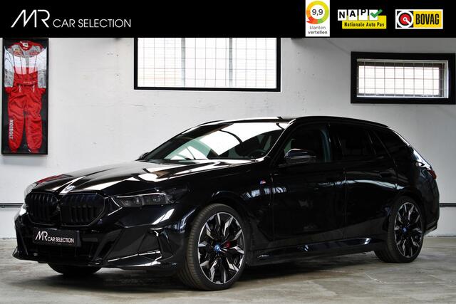 BMW 5-SERIE Touring 530e xDrive | M Sport Pro | Panoramadak | Shadow Line | Trekhaak | Bowers & Wilkins | Dealer onderhouden | BTW |
