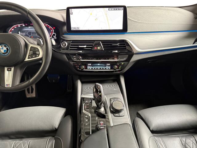 BMW 5-SERIE 545e xDrive Business Edition Plus I M-Sport I Schuifdak I Laser I Integral Active Steering I Comfortstoelen I Massage