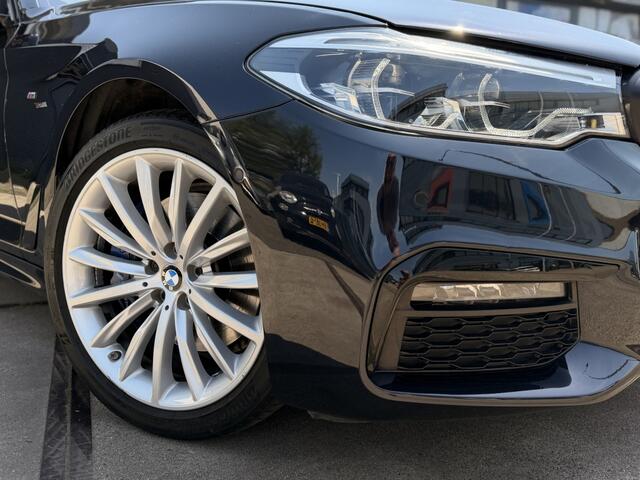 BMW 5-SERIE 530e iPerf M-pakket Schuifdak 360*! Inruil mogelijk!