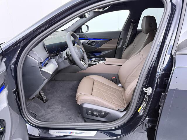 BMW 5-SERIE Touring 530e M Sport Edition | M-Sport Pro | Head-Up | 360 Camera | Trekhaak | Comfort Access |