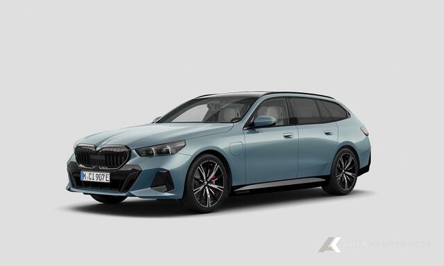 BMW 5-SERIE 550e xDrive Touring M Sport Pro | Panorama | Stoelventilatie | Bowers & Wilkins | Driving Ass. Prof. | 4-Wielbesturing | 360 Camera | 20' Inch |