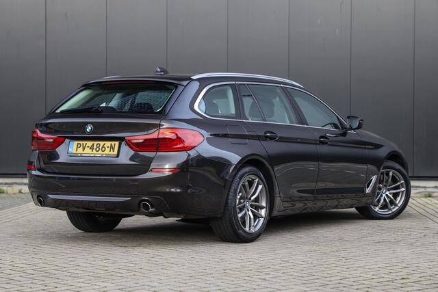 BMW 5-SERIE Touring 530i 252PK Executive ? Trekhaak ? LED ? 18 inch