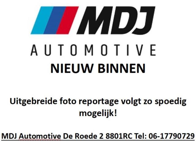 BMW 5-SERIE Touring 540i xDrive Pano Nappa Leder Trekhaak Dealer oh.