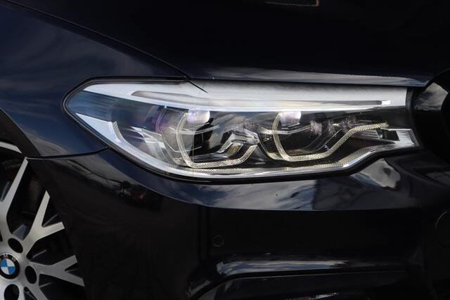BMW 5-SERIE Touring 530i M-Sport | Pano | Nappa Leder | Trekhaak |