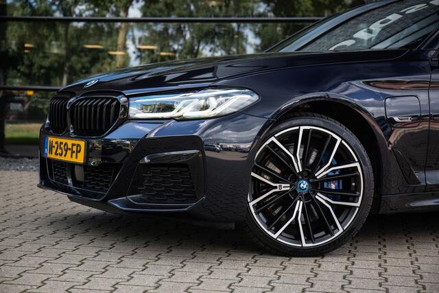 BMW 5-SERIE 545e xDrive High Executive M-Sport , Pano, Laser, HUD, Comfortstoelen, Adap. Cruise