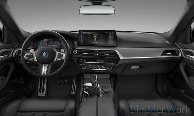 BMW 5-SERIE Touring 530e xDrive High Ex. M-Sport |Pano|M-Seats|HUD|Laser|Trekhaak|19"