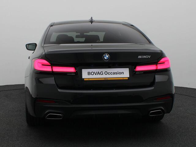 BMW 5-SERIE Sedan 530i High Executive | M Sportpakket | Stuurwielrand Verwarmd | Schuifdak | Comfortstoelen + Stoelventilatie | Interieurvoorverwarming | Driving Assistant Professional | Head Up Display | HiFi | 18''