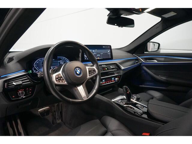 BMW 5-SERIE Touring 530e M-Sport | Panoramadak | CoPilot | Head Up