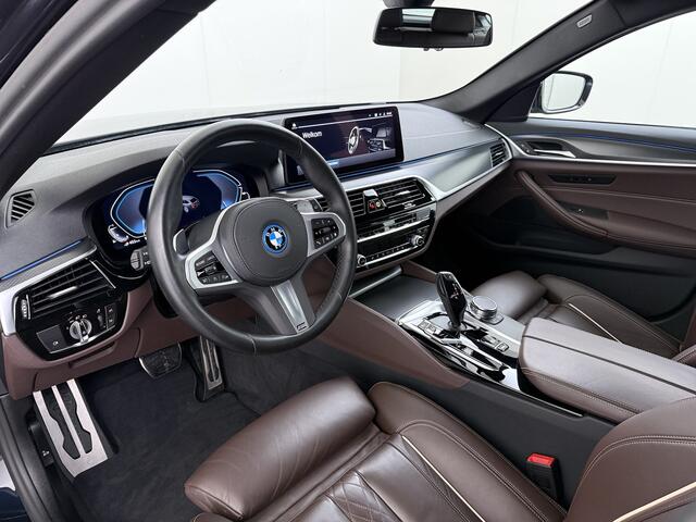 BMW 5-SERIE Touring 530e 292PK Hybrid xDrive M-Sport Leder Elek.Comfort Stoelen+Memory+Verwarmd Shadow Line Live Cockpit Pro Apple Carplay/Android Auto Ecc Business Edition Plus Elek.Achterklep Aero-Pack 4WD AWD Pdc DAB+ Led+High Beam Assist Cruise Control Wifi Deale