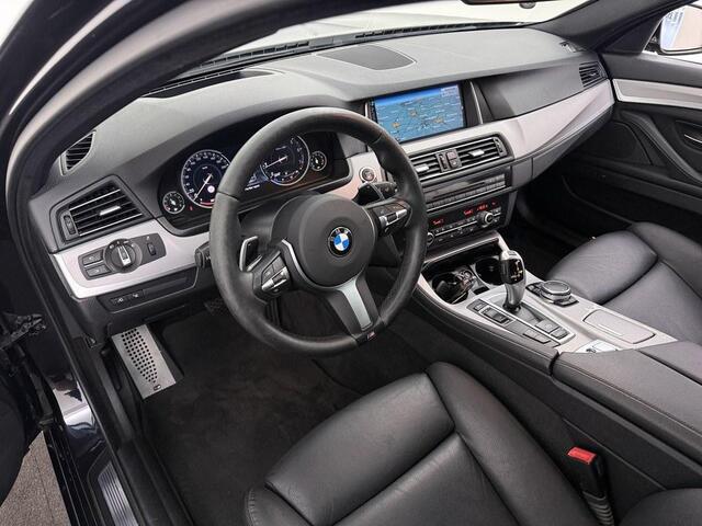 BMW 5-SERIE Touring 520i Aut. M-Pakket Pano/Trekhaak/Camera/Leder/Nav/ El.Klep/Stoelverw.