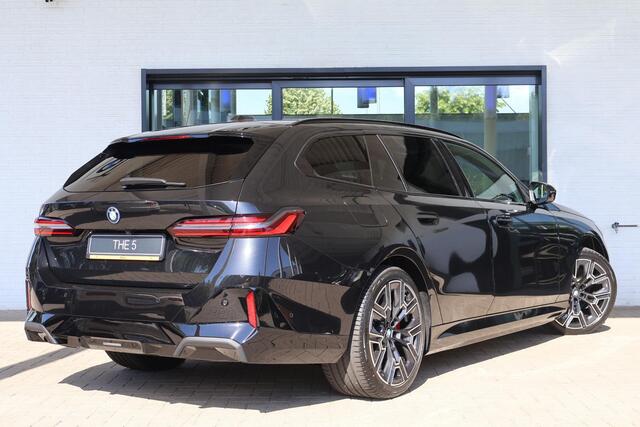 BMW 5-SERIE Touring 530e | M Sport Pro | Driving Assistant Plus | Bowers & Wilkins | Trekhaak | Innovation Pack | Glazen Panoramadak