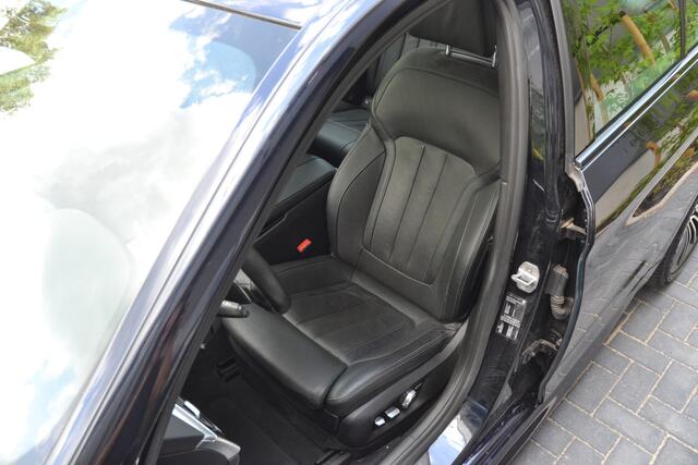 BMW 5-SERIE 520i High Executive M-Sport Schuif/kantel dak | Head up | Memory Seats | stoelverwarming/koeling