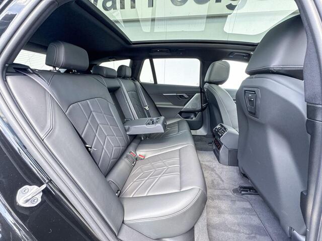 BMW 5-SERIE Touring 520i | M Sport | Harman-Kardon | Panoramadak | Innovation Pack |