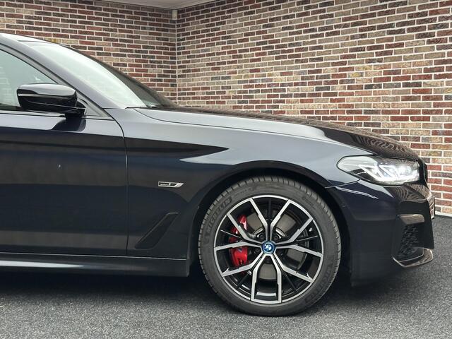 BMW 5-SERIE Touring 530e Executive M-Pakket| Adaptieve cruise| Dealer garantie|