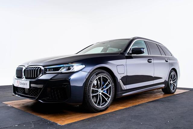 BMW 5-SERIE Touring 530e xDrive High Executive M Sport - Panoramadak - Driving Assistant Professional - Comfortstoelen - Massagestoelen - Head up - BMW Laserlight - Parking Assistant Plus - Comfort Access -