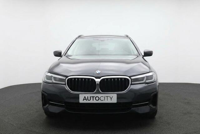 BMW 5-SERIE touring 530e xDrive Pano l 360 Camera l Leder