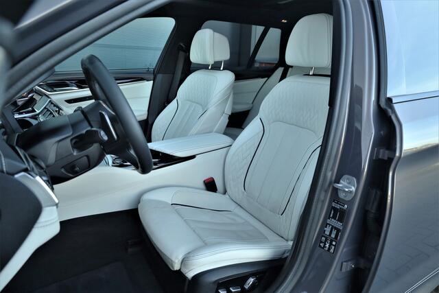 BMW 5-SERIE Touring 540i xDrive High Executive M-Sport pakket