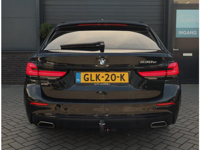 BMW 5-SERIE Touring 530e High Executive | Passagiers Scherm | Pano | Stoelverwarming | Trekhaak