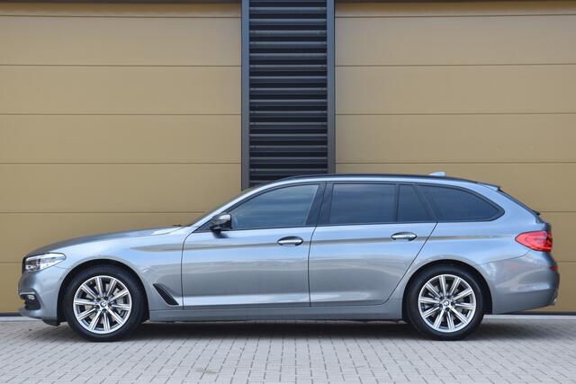 BMW 5-SERIE Touring 530i High Executive * Head-up * Sfeerverlichting * Comfortstoelen * Harman / Kardon * Apple carplay *