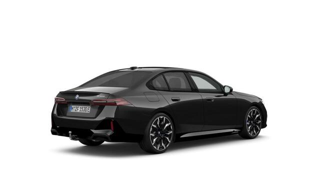 BMW 5-SERIE Sedan 530e | M Sport Pro | Bowers & Wilkins Sound System | Panoramadak | Trekhaak