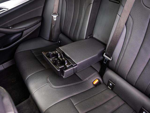 BMW 5-SERIE Touring 530e xDrive Business Edition Plus | Alle opties | HUD |