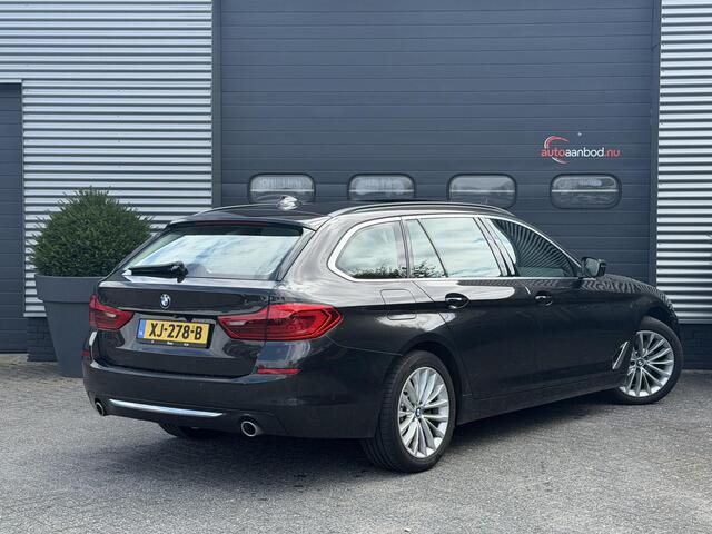 BMW 5-SERIE Touring 520i Corporate Lease High Executive | Panoramadak | Camera | DAB | Elektrische Achterklep |