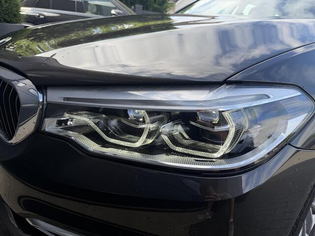 BMW 5-SERIE Touring 520i Corporate Lease High Executive | Panoramadak | Camera | DAB | Elektrische Achterklep |