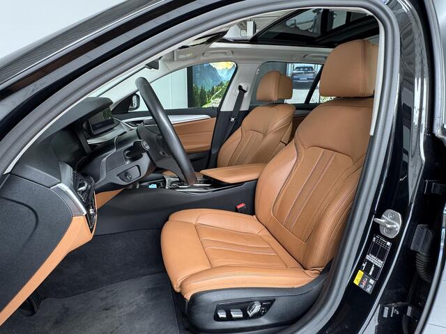 BMW 5-SERIE Touring 530e xDrive Business Edition Plus | Navigatie | Panoramadak | Leder | Stoelverwarming |