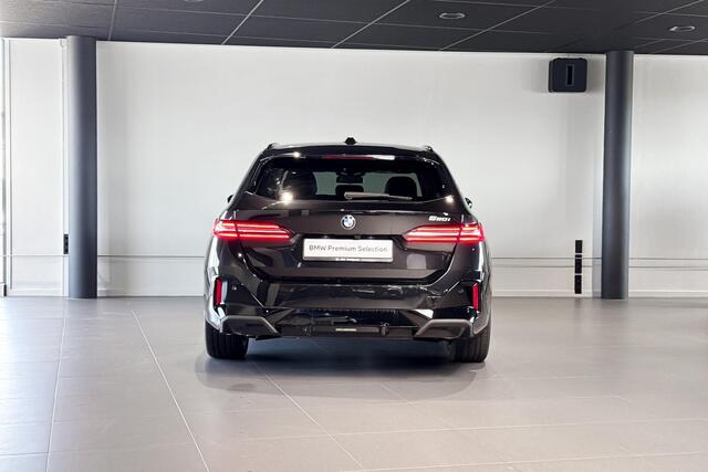 BMW 5-SERIE Touring 520i | M Sport | Harman Kardon | Stoelverwarming | Comfort Access |