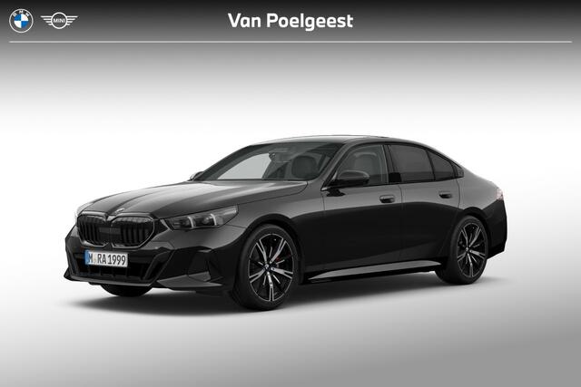 BMW 5-SERIE 520i | M-Sport Pro | Travel Pack | Comfort Pack | Stoelventilatie | Panoramadak | Trekhaak | Harman/Kardon