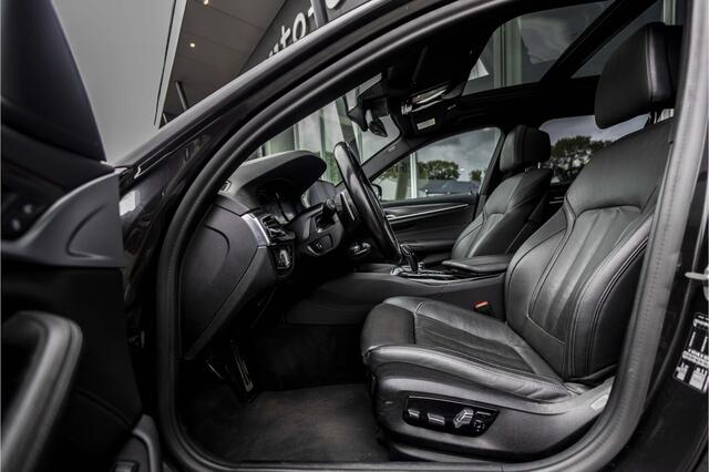 BMW 5-SERIE Touring 520i High Executive | Pano | Stoelventilatie | E-Trekhaak
