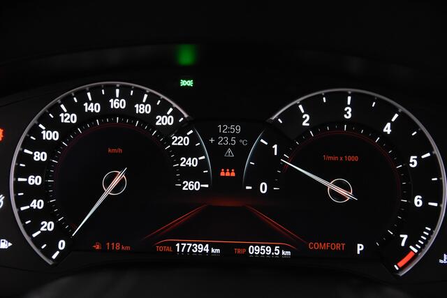 BMW 5-SERIE 520i A Luxury *Navigatie*Schuifdak*Memory*