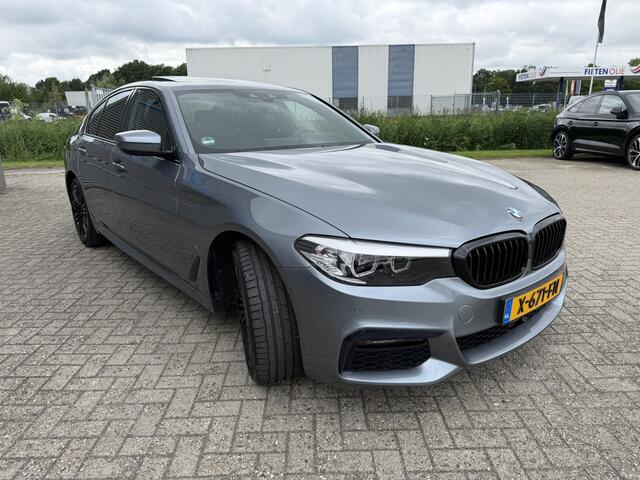 BMW 5-SERIE 530e iPerformance Executive M Sport LED Carplay 19 Inch Bowers & Wilkins Sound-systeem Schuif-/ Kanteldak