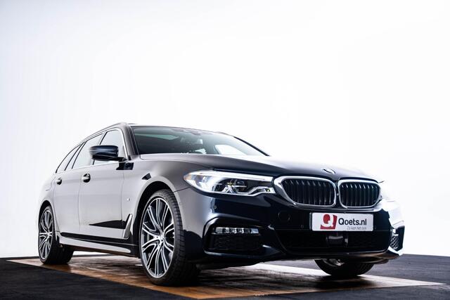 BMW 5-SERIE Touring 530i High Executive M-sport - Panoramadak - Comfortstoelen - 20 inch - Active Steering - Comfort Access - Parking Assistant Plus - Driving Assistant Plus - Head-Up - Harman Kardon