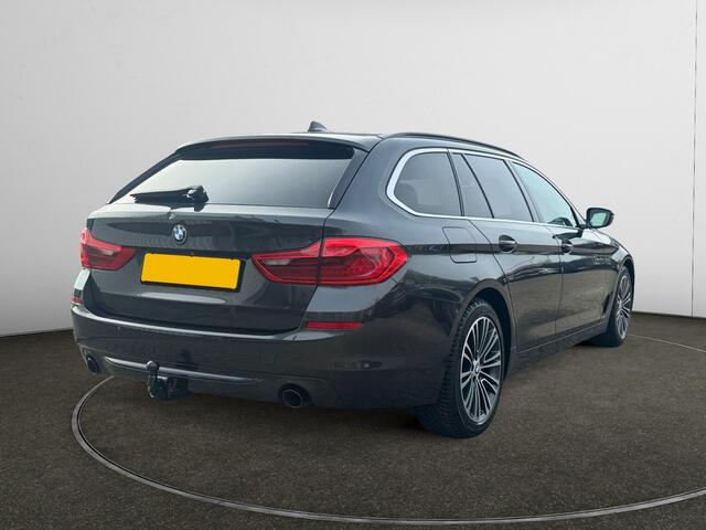 BMW 5-SERIE Touring 525d High Executive Camera, Stoel/verwarming/ventilatie, Elek Trekhaak, Carplay, Android Auto