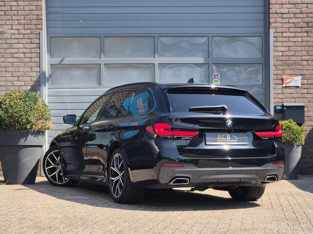 BMW 5-SERIE Touring 520d Business Edition Plus M/ Panorama dak