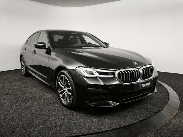 BMW 5-SERIE 530e xDrive High Executive | M-Sport | Schuif-/kanteldak | Harman / Kardon | Driving Assistant Professional |