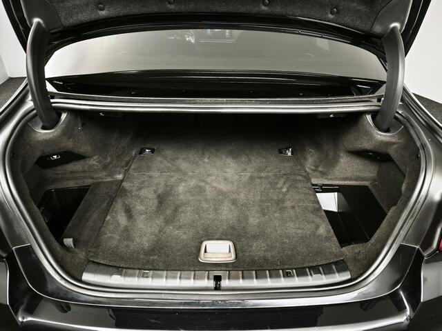 BMW 5-SERIE 530e xDrive High Executive | M-Sport | Schuif-/kanteldak | Harman / Kardon | Driving Assistant Professional |