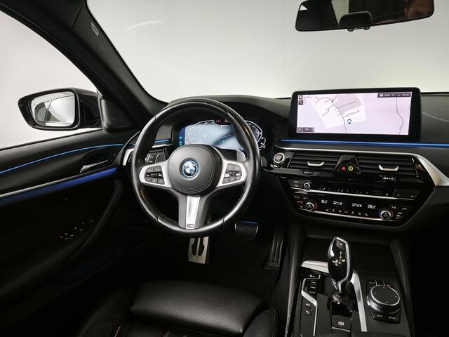 BMW 5-SERIE 530e xDrive High Executive | M-Sport | Schuif-/kanteldak | Harman / Kardon | Driving Assistant Professional |
