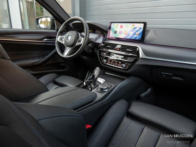 BMW 5-SERIE Touring 530e M-Sport Pano Laser HK-Audio 20" Head-Up Leer Sfeer Keyless