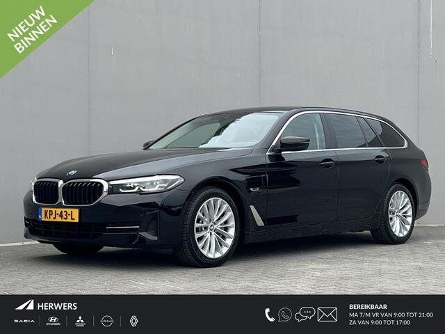 BMW 5-SERIE Touring 530e Business Edition Plus / Dealer onderhouden / 1.700 kg trekgewicht / Navigatie / Apple Carplay Android / HUD / Stoelverwarming / Climate Control / Camera / Parkeer assistent / 18"LM wielen /