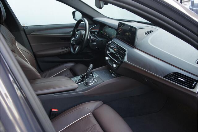 BMW 5-SERIE M550i xDrive