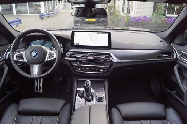 BMW 5-SERIE 530e (292pk) M pakket HUD/HenK/Pano/Comfort Stoelen/