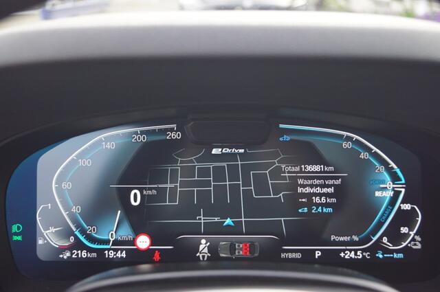 BMW 5-SERIE 530e (292pk) M pakket HUD/HenK/Pano/Comfort Stoelen/