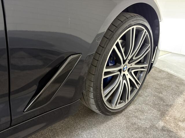 BMW 5-SERIE 530e iPerformance High Executive, M pakket, Led, Comfort stoelen memory, 20 inch, Camera, Clima, Cruise, Harman Kardon, Prijs incl nwe apk, beurt en 3 mnd garantie