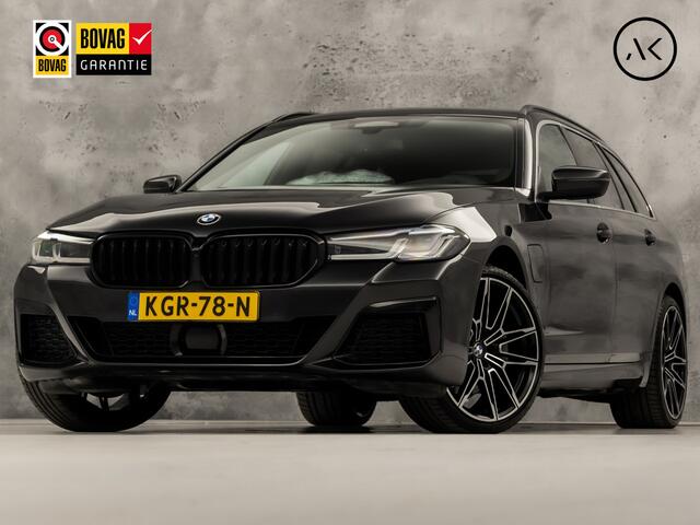 BMW 5-SERIE 530e M Sport High Executive 293Pk Automaat (GROOT NAVI, M PAKKET, HEAD-UP DISPLAY, APPLE CARPLAY, HARMAN/KARDON, ELEK SPORTSTOELEN, CAMERA, STOELVERWARMING, NIEUWSTAAT)