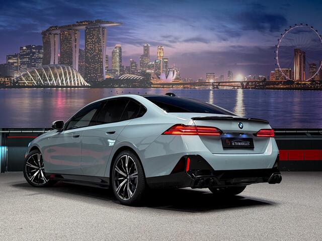 BMW 5-SERIE 520i M-Performance|Panorama|360|HeadUp|NL NAP|BTW