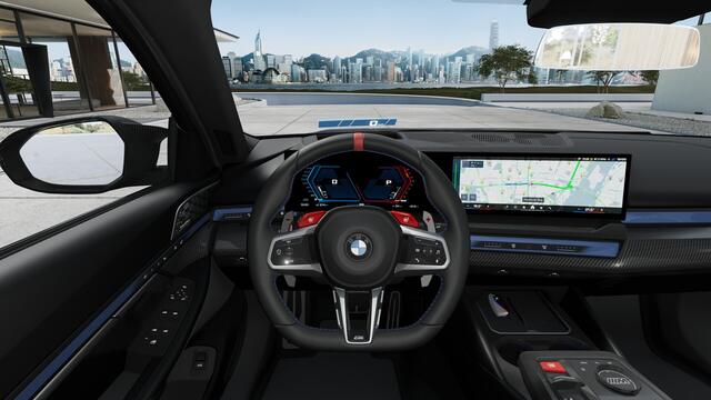 BMW 5-SERIE Touring M5 Automaat / M Drive Professional / Trekhaak / Panoramadak / Carbon-keramische remmen / Parking Assistant Professional / Comfort Access / Bowers & Wilkins