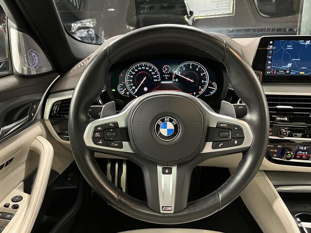 BMW 5-SERIE M550i xDrive High Exe 2017 VOLL OPTIES*NP ¤153.000,- 2e EIG*DEALER O.H..