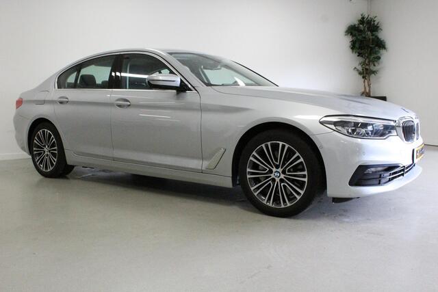BMW 5-SERIE 530e iPerformance eDrive Edition | HARMAN/KARDON | SFEER | CARPLAY | 18'LMV | DAB | NAVIGATIE | CAMERA | LED |